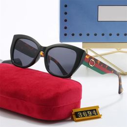 Gafas de sol de diseñador para hombres Mujeres gafas de sol cuadradas Retro s Gafas de sol de lujo hombres UV400 Gafas de alta calidad Desgaste cómodo viaje Viaje en la playa