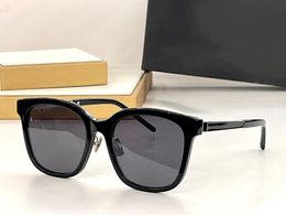 Designer zonnebrillen voor mannen vrouwen zomer luxe 77K avant-garde vierkante bril stijl anti-ultraviolet retro plaat plank volledig frame mode bril willekeurige doos