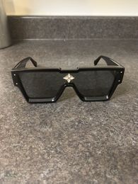 Mode-ontwerper Zonnebril Topkwaliteit Attitude Zonnebril Voor Mannen Metalen Vierkant Gouden Frame UV 400 Bril heren Zon glas UV400 lens Unisex Met doos 1485