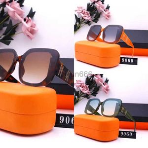 Lunettes de soleil designer pour hommes tendances de mode pour femmes Design de chasse au soleil extérieur.