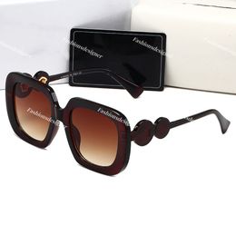 Lunettes de soleil design pour femmes lunettes de soleil noires versage lunettes Square Frame Brand Retro Polarized Fashion Goggle Hautement Qualité 5 Couleurs En Option Avec Boîte