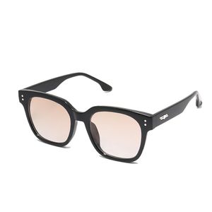 Designer zonnebril voor dames Mode Veelzijdige bril Ultravioletbestendig Klassiek Heren Geavanceerde zonnebril Goggle Adumbrale brillen