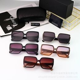 Lunettes de soleil designer pour femmes hommes classiques Brand Fashion UV400 Goggle avec boîte en plein air Coast High Quality S Chan Chane Channe Chael Chanl Sunglasses