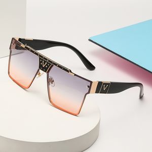 Gafas de sol de diseñador para mujeres Hombres Estilo de moda Marco cuadrado Gafas de sol polarizadas de verano Clásico Retro Impresión completa Adumbral 6 colores