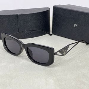 Lunettes de soleil designer pour femmes lunettes de soleil pour hommes Classic Metal Frame Lettre de lunettes de lune