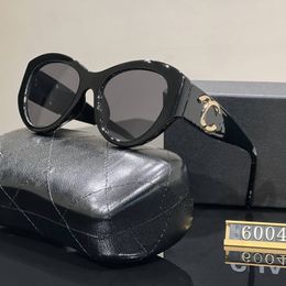 gafas de sol de diseñador para mujeres gafas de sol de lujo gafas de protección UV gafas senior para mujeres marco de anteojos Vintage Metal Sun Glasses buen regalo