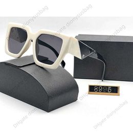 Designer zonnebrillen Knappe zonnebril Dames Ins Advanced Sense Temperament Groot frame Anti-ultraviolet Nieuwe letter