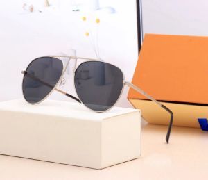 Gafas de sol de diseñador Gafas de sol Airline Pilot de alta calidad para hombres y mujeres en caja de regalo amarilla con tela para anteojos y marco de metal.