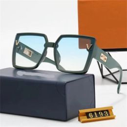 Lunettes de soleil designer Lunettes de soleil Lunettes de soleil Eyeglass Femmes hommes Mennes lunettes Fashion Sun Glass UV400 LENS LOGGLE UNISE ADUMBRAL AVEC BOX