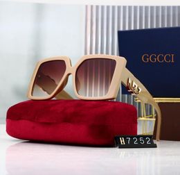 Gafas de sol de diseñador Men GGGCC Gafas de sol de lujo para mujeres Classic Bread cuadrado Gasas de gran tamaño azúcar colorida Color