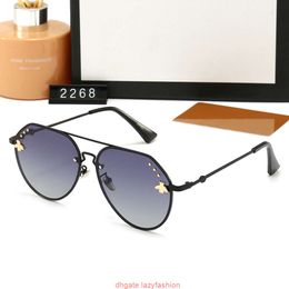 Gafas de sol de diseñador de mujeres hombres abeja marco de metal espejo lente de cristal 2268 conducción gafas de viaje al aire libre De Soleil Luxury uv400 con caja