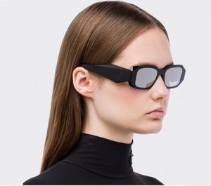 Lunettes de soleil designer Femmes Classic Eyeglass Goggle Outdoor Beach Sun Sunes For Man Womans Mens Mix Couleur en option Signature triangulaire en option