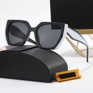 Gafas de sol de diseñador Mujer Gafas de niña Marco completo PC Múltiples colores Pierna geométrica ancha Atractivo sexual Encantador Miss Eyewear Descuento Gafas cuadradas para hombres con caja