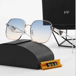 Designer Zonnebril Dames Oversized Luxury Mens Zonnebril Ladie Designers Lunette de Soleil opvouwbare zonnebril juni Buffs Luister Sonnenbrillen Gafas de Sol