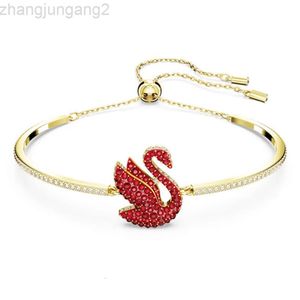 Designer Swarovskis Jewelry Shi Jia New Year Christmas Edition 1 1 Modèle original Bracelet Swan Red Swallow Bracelet Femme