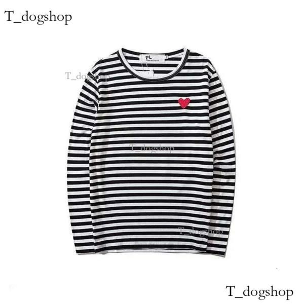 T-shirt de créateur Play Tshirt broderie longue pull à manches courtes comses des garcons hommes Femmes Couple de cou rond lâche noir et blanc Stripe Top 344