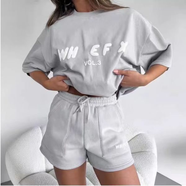 Diseñadora THOCHA Mujer White Foxx Set Track Situit Letters English Tshirt Un nuevo elegante Sportswear Sportswear Mens T CISTAS DE DOS PIEZAS DE SHORTS Multi-style Elija 231