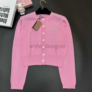 Designer T-shirt Femmes Tricoted Color Color Cardigan Women's Sunroproof Thin Thin Style Same Expert C76366R