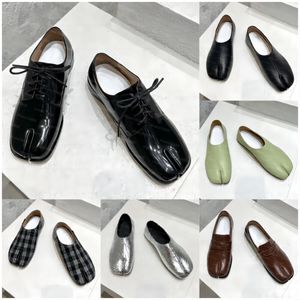 Designer Tabi Loafers Chaussures Men Womnen Split Toe Sandal Luxury Fashion Margiela Loafer Tabi Derbies Chaussures