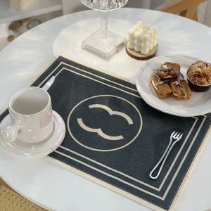 Designer Table Mat Fashion Place Mat Restaurant Décor de coton lin Placemats Luxury Imitation Water Decorative Mat Antifouling Natcoth