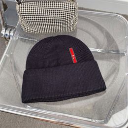 Designer TEC Rec Nylon Beanie voor heren vrouwen winterhoeden rib gebreide latex logo hoogwaardige honkbal cap schedel hoed