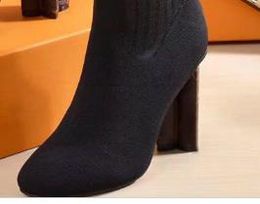 Designer-ter Bottes élastiques tricotées de luxe Designer Bottes courtes chaussettes bottes Grande taille 35-42 Chaussures à talons hauts