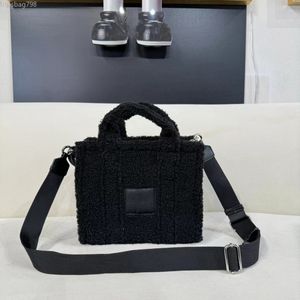 Designer Terry fourre-tout bandoulière sac à main fourrure Teddy sac bandoulière détachable et réglable petit sac noir pour femme