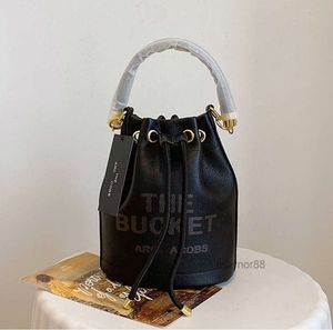 Ontwerper de bucket Bag Evening Schouder Women Handtassen Tas Fashion beroemde Cross Body Wholesale Embossing Drawstring 2024 NIEUW