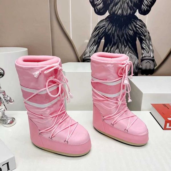 Botas de nieve con cordones y suela gruesa de diseñador para montañismo cálido y informal, botas de esquí de caña alta, luna fea y linda