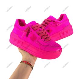 Designer épais semelles hommes et femmes chaussures de mode fuchsia baskets étudiant qualité décontractée confortable voyage chaussures de skateboard