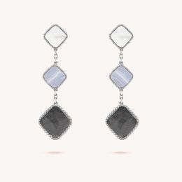 Diseñador Tres pendientes de trébol de cuatro hojas Plata 925 Pendientes clásicos de moda Fritillaria ágata perla carbono Pendientes de diamantes San Valentín de la madre