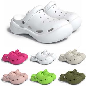 Déscripteur gratuit Designer trois diapositives Sandal Slipper Sliders for Men Women Sandals Gai Mules Men Women Slippers Trainers Sandles Color32