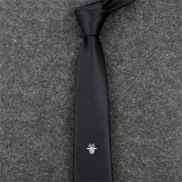 Cravate de styliste pour hommes et femmes, cravate de mode avec motif lettre, cravate de costume avec lettre inversée