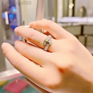 Ontwerper Tiffanity t Family Circular Full Diamond Color Separation Ring voor dames Nieuwe Edge Series Surround High-end Ring Valentijnsdag Cadeau