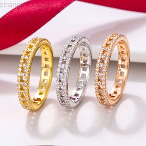 Diseñador TiffanyBracelet Tiffanyjewelry Fashion Tiffanybracelet Tiffanyjewelry T Familias New VGold Ring versátil y simple Tapezoidal cúbico simple Trapezoidal