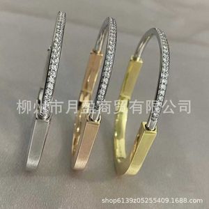 Ontwerper Tiffay en co TIFFs 925 zilveren toonbankkwaliteit lichte luxe HANGSLOT Half Diamond Lock armband