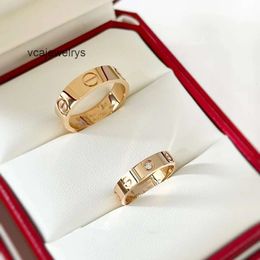 Designer en titane acier pour femme à femmes anneau d'amour sterling plaqué k sage or vis à goûter largement étroit simple diamant trois