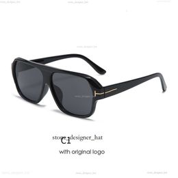 Designer Tom Ford Gerds Cadre designer Mirror Mens Mens Sunglasses pour femmes Unisexe Goggle Beach avec boîte en option DB00