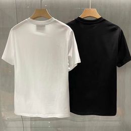 Designer Top Mode Été Hommes Femmes Designers T-shirts Lâche Oversize Tees Vêtements Mans Casual Poitrine Lettre Chemise Streetwear Shorts Vêtements À Manches