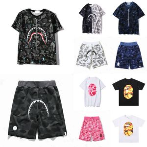 Tops de diseñador Mujeres Running Short Man Diseñador Camisas de tiburón Cuerpo de tripulación Camina corta Cartas de algodón transpirable Portas de mujer verano Camuflaje 20SS Sets cortos