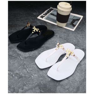 Designer sandaal slippers dames zomermode slijtage net rode platte bodem sandalen veelzijdige antislip go out hoek clip flip flops slipper