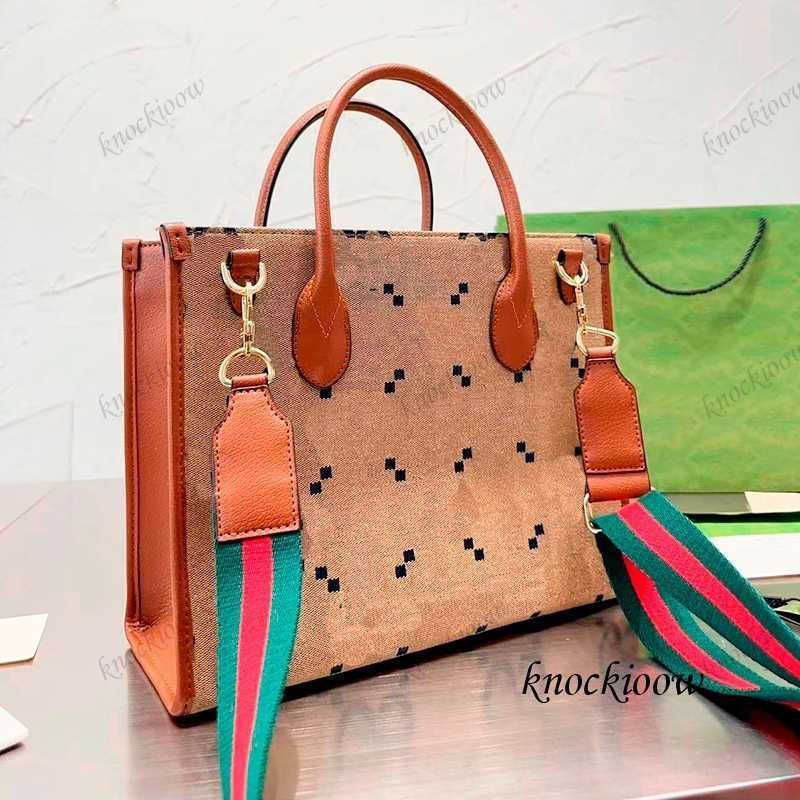 مصمم حقيبة حمل كلاسيكية زخرفة ألوان كلاسيكية نساء حقيبة يد كبيرة مع حزام الكتف Crossbody Bag Fashion Beach Bag Bag Wallet 601