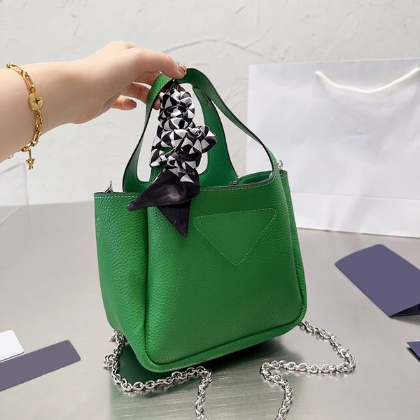 Lujos Cesta de verduras Bolso Diseñador Bolsa de asas Mujeres Bolsas de mensajero Mujer Bolsas de crossbody Moda Bolsas de hombro Bolsas de cadena Bolsa de maquillaje de alta calidad 3 colores Tendencia