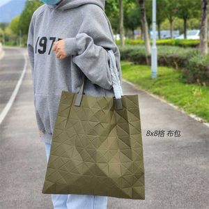 Bolsas de diseño para mujeres Venta de liquidación de mujeres Japón Octubre NUEVA PIRO HOMBRE HOMBRE PELÍCULA Bagco de hombro 6 Grid Grid Grid One Commuter Computer Tote