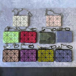 Designer draagtassen voor vrouwen opruiming verkooptas dames 2024 Mini Japans Grid Originele handheld fabrieksleutel Nieuwe diamant matige handtas Verandering hangen