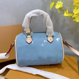 Totas de diseñador para mujeres 17 cm Mini Handbag Hand Bag Patent Cross Cross Body Homoder Homen Mujeres Bolsas Gran capacidad Blanca Rosa azul Negro 5 Color NUEVA LLEGA