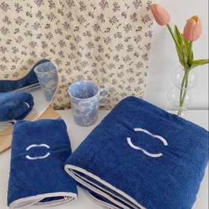 Quick-Dry Luxury Towel Set - Designer Beach & Bath Towels, Washcloths, Water-Absorbent Fashion Warmer, D2304195S