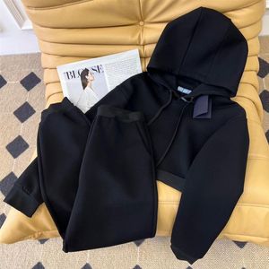 Survêtements de créateurs pour femmes hommes sportswear styliste femmes survêtements classique fermeture éclair cardigan à capuche simple pantalon de sport décontracté m241C