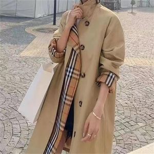 Designer Trench Coat Coat Coat European et américain Luxury Plaid Style Centant Fake Two Two Loose Women's Mid-Long Trench Coats