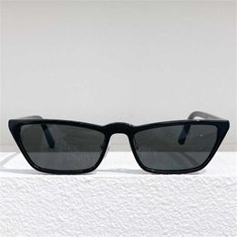 Designer Triangular signature cool lunettes de soleil luxe Super haute qualité personnalisé oeil de chat ins cadre étroit forme concave lunettes de myopie à la mode SPR19US